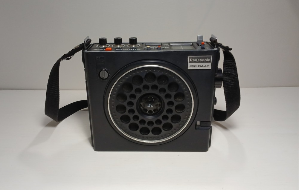 Vintage Panasonic RF-888 PSB FM AM 3 Band Radio Working