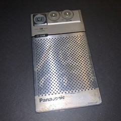 National Panasonic R-012 Portable Radio