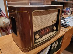Metz 409/3D 1950’s German Radio Large Tabletop Tube AM FM SW Radio with cover