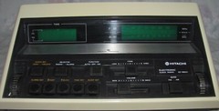 Vintage 1970s HITACHI KC-680H Clock Radio Digital Green