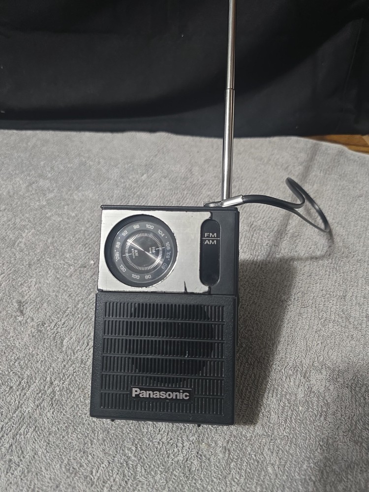 Vintage PANASONIC Portable Am/Fm Radio Model RF-508 9v Battery Power Works As is