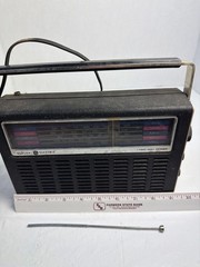 Vintage General Electric Multiband Portable Radio AM FM AFC Air Parts Repair
