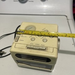 Vintage Lloyds CR201 AM/FM Clock Radio Cassette Player Cube *WORKS*