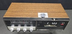 Vintage Peerless Flip Clock Radio AM/FM Digital Clock Woodgrain Alarm Works