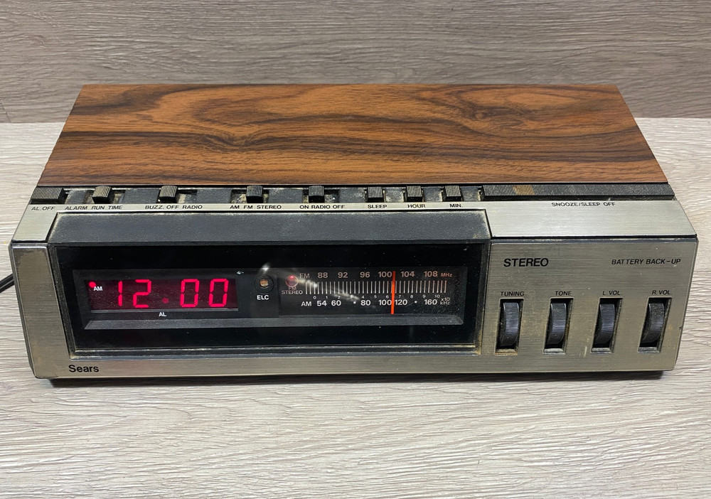 Vintage Sears AM/FM Electronic Clock Radio Wood Grain LED Display tested working