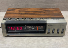 Vintage Sears AM/FM Electronic Clock Radio Wood Grain LED Display tested working