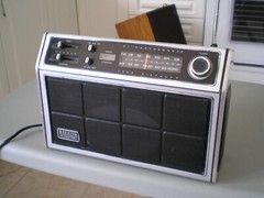 Zenith portable AM FM radio model RH 76Y, AC or battery, made in Taiwan