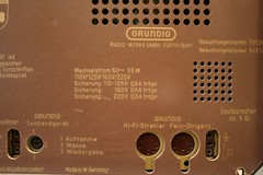 Grundig Model MAJESTIC 4090 HiFi Tube Radio – GERMAN version