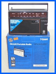 NIB! GE General Electric FM/AM Personal Portable Radio with Two-Way Power 7-2660