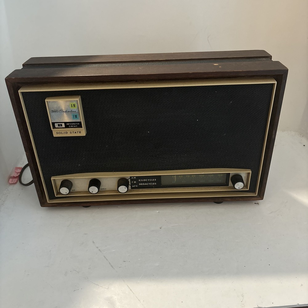 **Vintage Sears Solid State Silvertone Radio 1960&rsquo;s. Works. Read