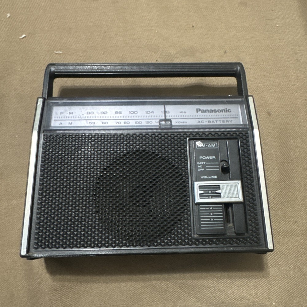 Vintage Panasonic AM-FM Radio AC-Battery 2-Band Receiver Model RF-537