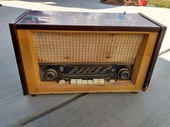 Vintage German EMUD T7 Tube Radio AM FM [parts or fix]