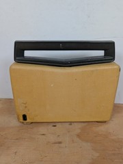 Vintage Motorola 5P33W Tube Radio Golden Voice Portable Battery or 117V UNTESTED