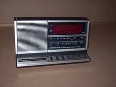 vintage Spartus AM/FM Digital Radio 1980&rsquo;s British Hong Kong model 0115-61