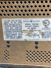 General Electric T2270B Radio AM/FM Dual Speaker Solid State 120 Volt 10 Watt