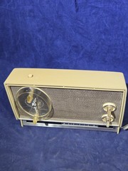 Vintage 1960s Sears Silvertone « Instant Sound » AM Clock Radio ~ Radio Works