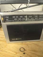 Vintage General Electric GE AM/FM Portable Radio Model 7-2850B Tested Works