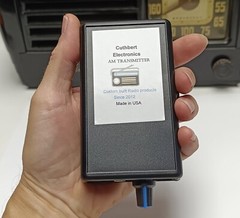 AM radio transmitter for vintage radio battery or mains operation