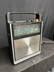 Vintage MCM RCA Dual Power AC-DC Radio AM/FM Model # RWM 164E Black Working.