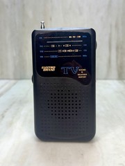 Vintage Electro Brand Pocket Radio TV Sound Weather FM WB & New Blue Earbuds