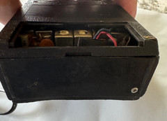 Lloyd&rsquo;s AM/FM Vintage Radio – NON-WORKING – PARTS ONLY – Japan
