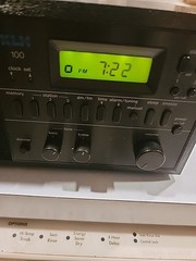KLH Model 100 Vintage AM/FM/Clock Table Radio