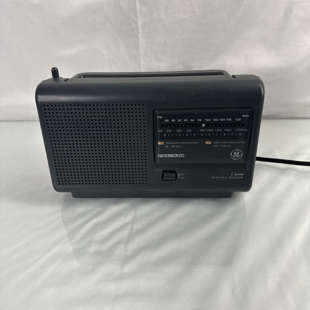 VTG GE 2 Band Receiver AM/FM Portable Transistor Radio 7-2662C Prepper/ Off Grid
