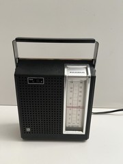 Classic Panasonic Model RF-689 Portable AM/FM 2 Band Radio Tested Working Clean!