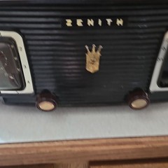 Zenith Vintage Clock Alarm Radio Zenith Clock Radio Model G 50132 5-2407Z
