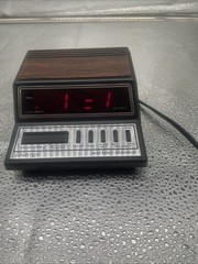 Vintage Retro Wood Grain Miniature Spartus Alarm Clock Hong Kong Red LED