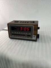 Vintage GE Alarm Clock Radio 7-4601A Faux Wood Grain Retro MCM Bedside Tested