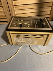 Vintage Retro 70’s General Electric GE AM Alarm Clock Radio Model 7-4725A Works