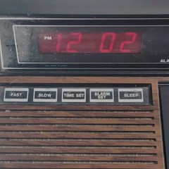 VTG -Sears 1979 Model 23400 AM/FM Cassette Clock Radio Tested- powers on. READ!!