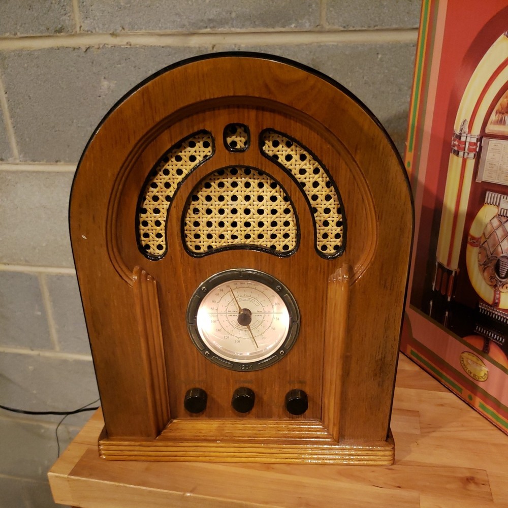 Vintage 1934 Replica Radio with Cassette Player Wood Cabinet