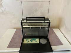 Vintage National Panasonic R3000 6 Band 12 Transistor Radio