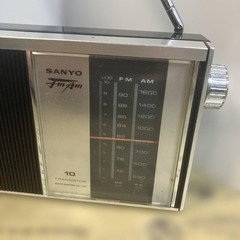 SANYO 10F-B16 10 TRANSISTOR RADIO FM 76-90MC AM 530-1605KC AC100V DC6V