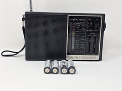 Realistic 12-131 AM/FM Stereo-Mate Radio Built-In Speaker Vintage Clean W/AA Bt