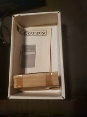 Lloyd&rsquo;s compact solid state AM FM pocket radio model r659b 1972