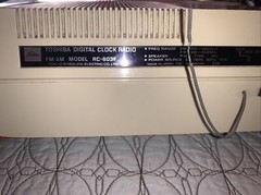 TOSHIBA Flip Home Radio Clock radio RC-803F Beige For Repair Vintage JAPAN MADE