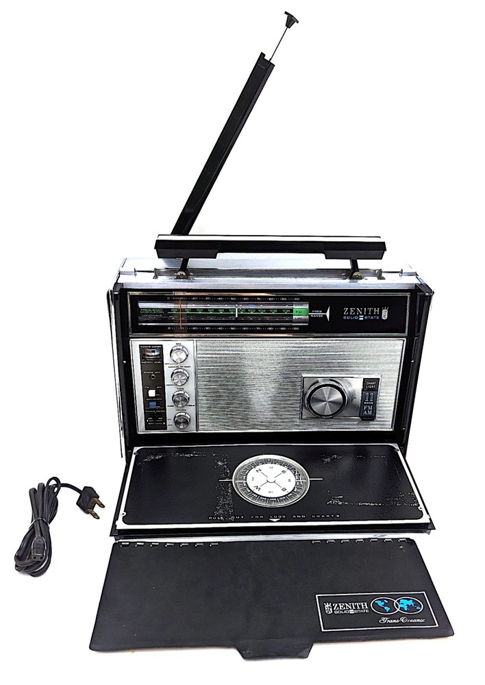 VTG Zenith Trans-Oceanic Royal D7000Y 11 SW Band Solid State World Radio *READ*