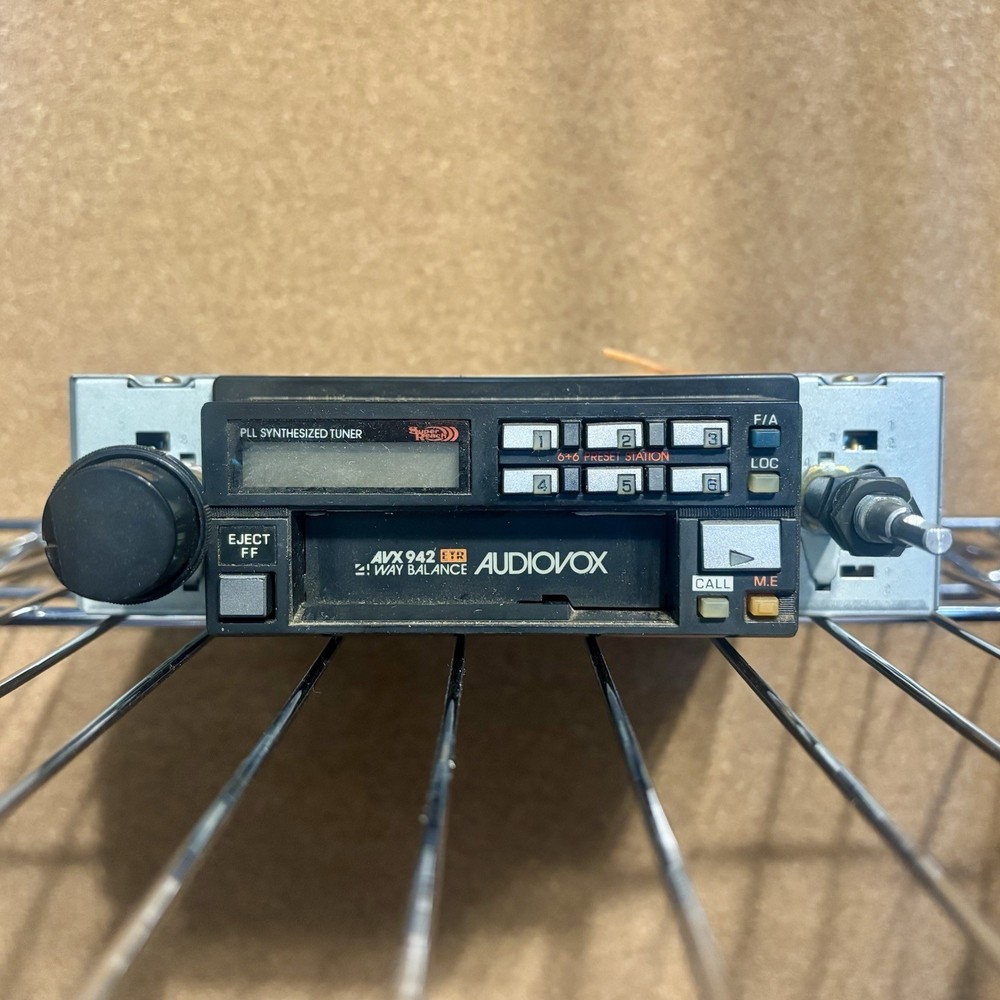 Vintage Audiovox AVX-942 AM/FM/MPX Radio with Stereo Cassette Player
