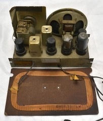Vintage Admiral 5J23 N Tube Radio