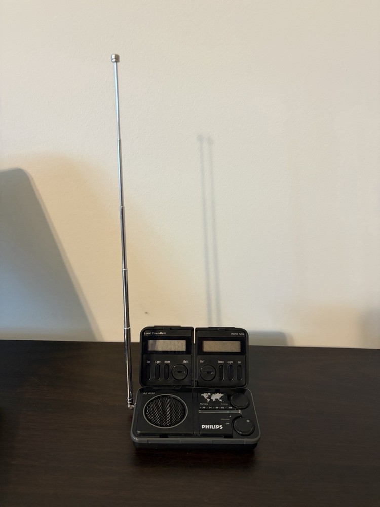 Philips Travel Radio Clock Vintage-Radio Works