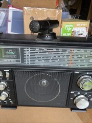 Rhapsody RY-610 10 Band AC/DC Portable Radio