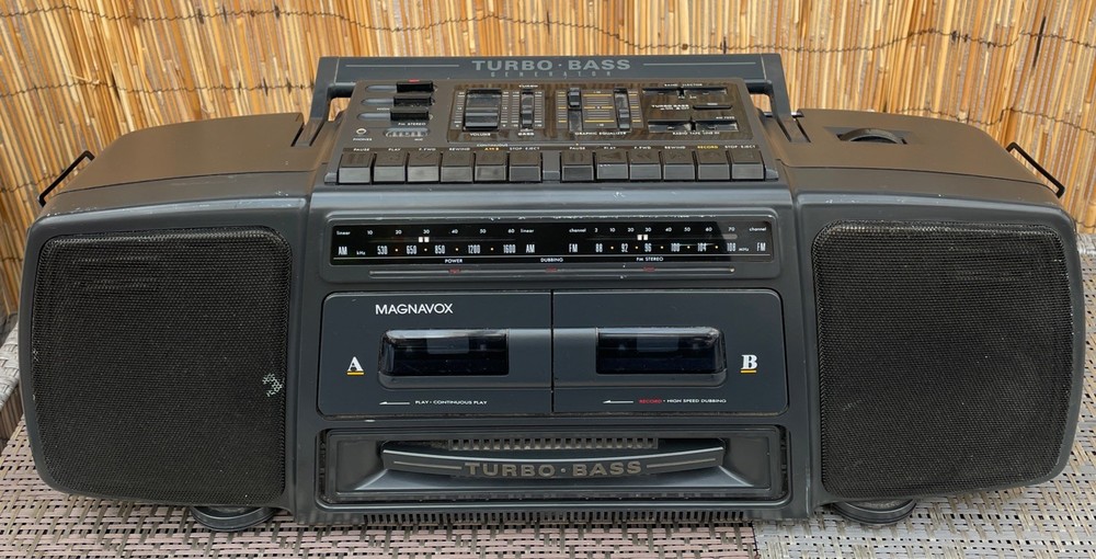 Vintage Magnavox AW-7590/17 Turbo Bass Boombox/Dual cassette decks/AM FM Radio