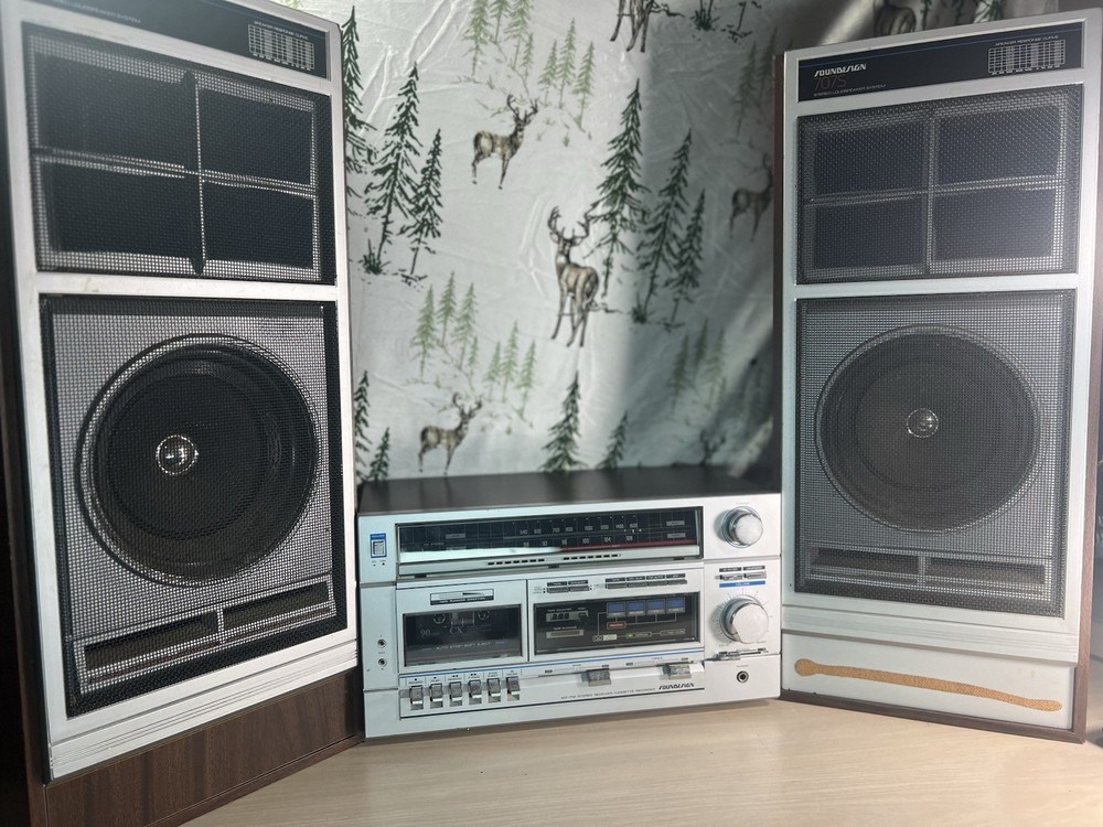 Vintage Soundesign 5642 Radio Tape Player/Recorder (2) 707S Wood Box Speakers
