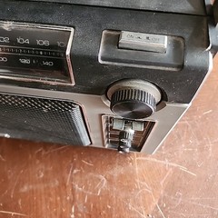 General Electric 7-2880B Long Range Super Radio – Black/Silver – Works Good