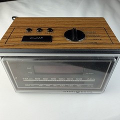 Vintage GE 7-4620D AM/FM Alarm Clock Radio Woodgrain Tested Working Ships Free