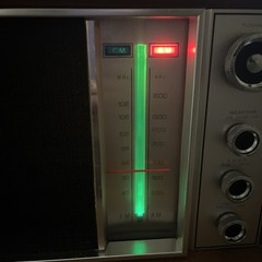 Vintage 1970s PANASONIC RE-7259 AM FM 2-Band Wood Cabinet Tabletop Radio WORKING