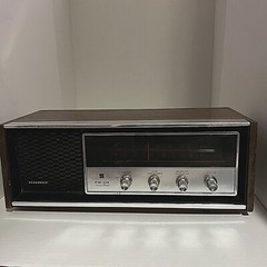 Vintage 1970&rsquo;s Panasonic AM/FM Transistor Radio Wood Grain & Silver Tone Working